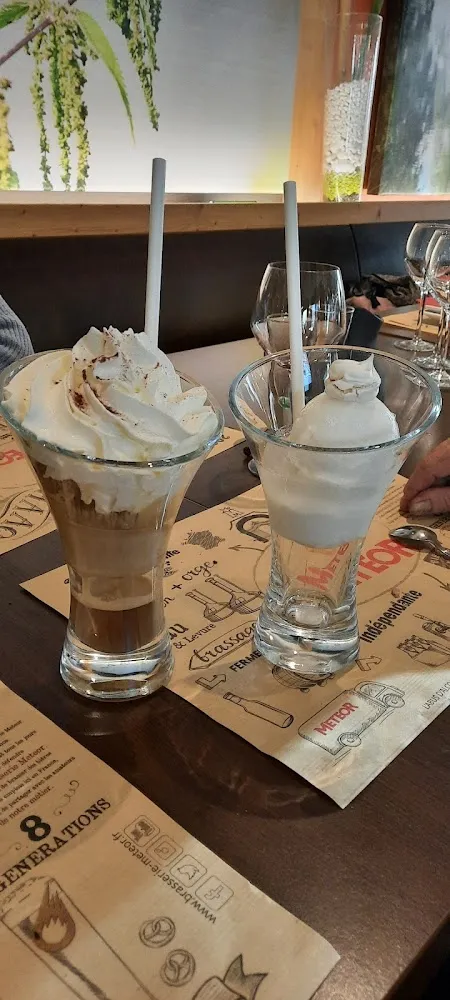 Café Liégeois Et Un Colonnel Glace Citron Et Vodka